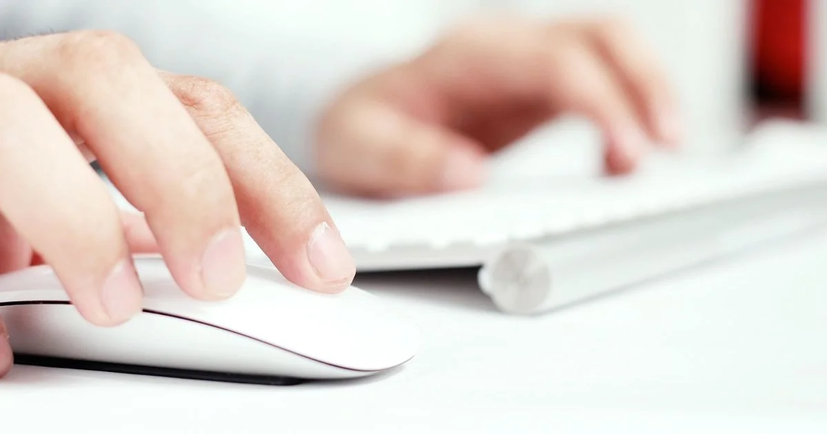 Compact iPhone Guide - Phone Tips Pro