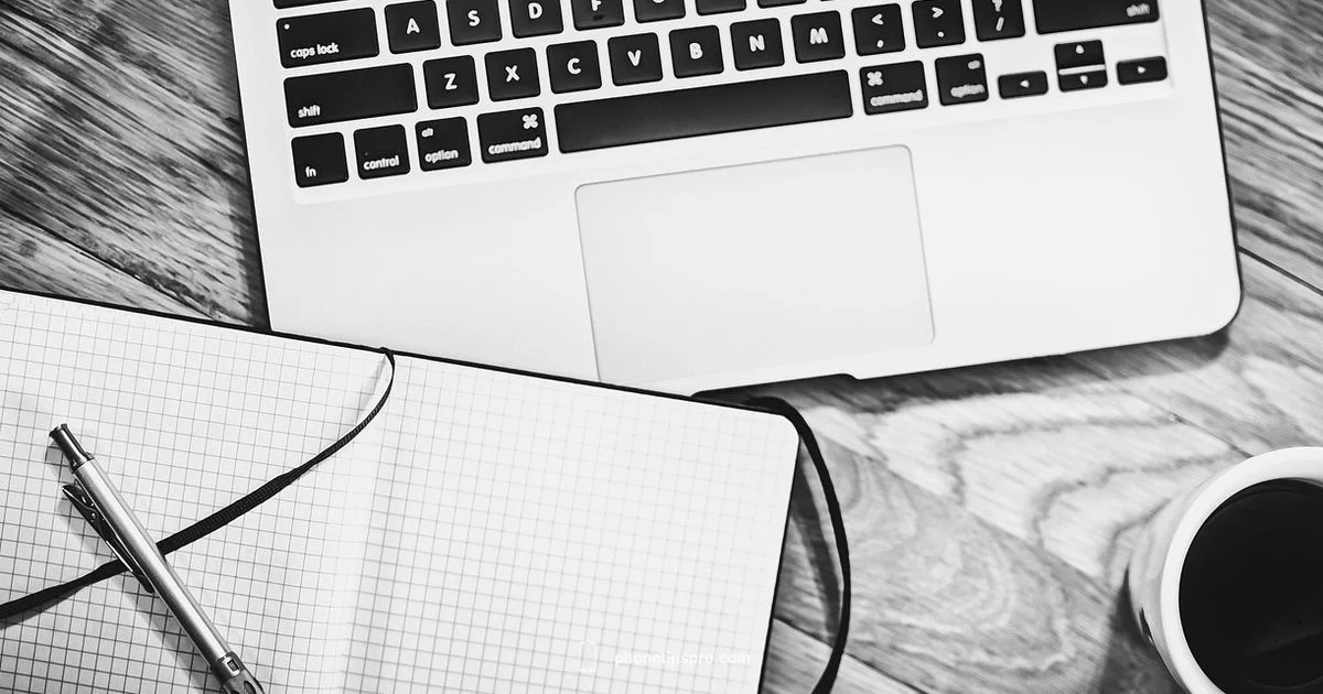 iPhone 17 Black - Phone Tips Pro