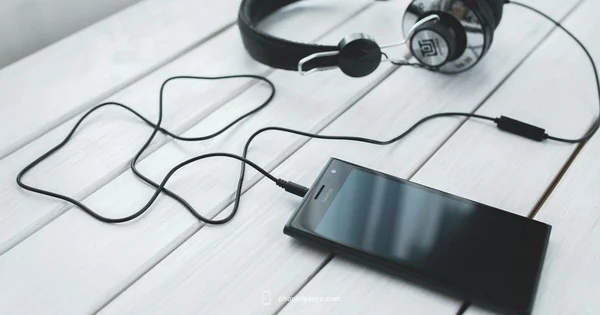 Cache Clear on iPhone - Phone Tips Pro